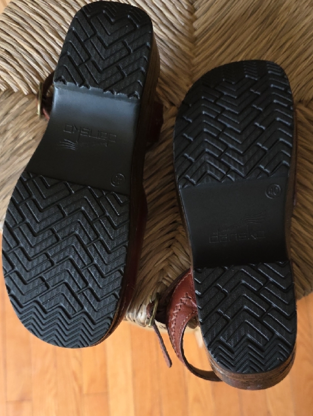 Dansko Brown Leather Slingback Clogs Like New - Picture 4 of 6